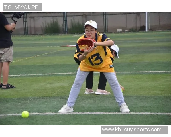 黄娜倾情分享排球技巧与心得助你提升竞技水平与团队配合能力